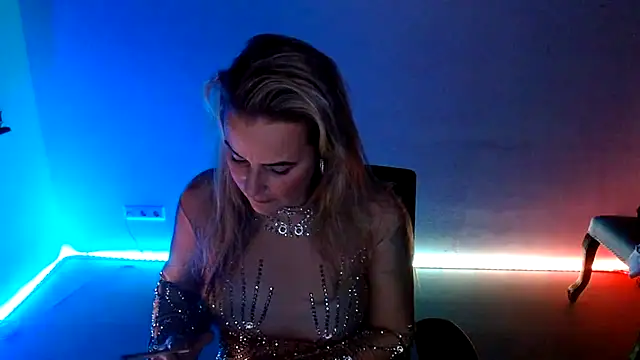 Mrs-Aurora online show from December 20, 2025, 10:01 pm