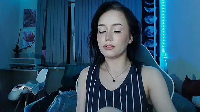 cutefrendlyuser online show from June 6, 2026, 9:20 pm