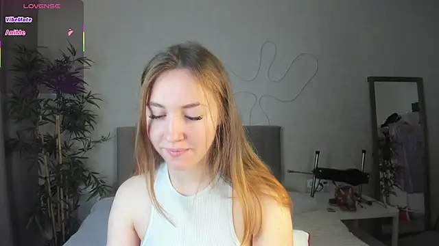 Luna G0ld online show from October 12, 2025, 11:06 pm