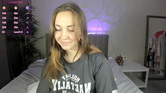 Luna G0ld online show from September 25, 2025, 11:44 pm