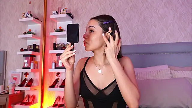 Sofy Bradd online show from January 11, 2026, 7:15 am