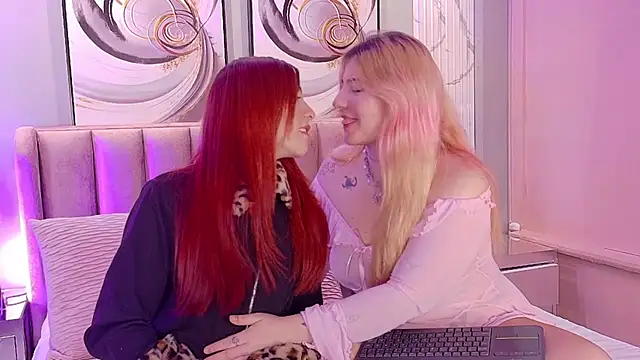 SukiandNaomi online show from September 22, 2025, 5:35 am