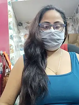 nisha 1110 online show from November 14, 2025, 1:37 pm