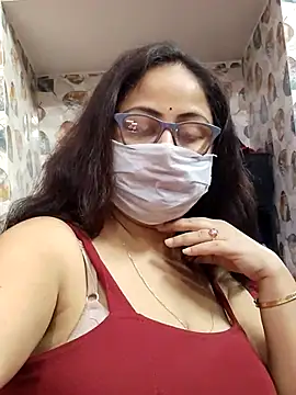 Snapshot of nisha_1110 chatting on April 13, 2026, 2:43 pm nisha 1110 online show from April 13, 2026, 2:43 pm