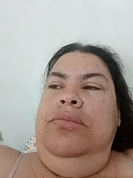 yaneth  online show from November 23, 2025, 11:31 am