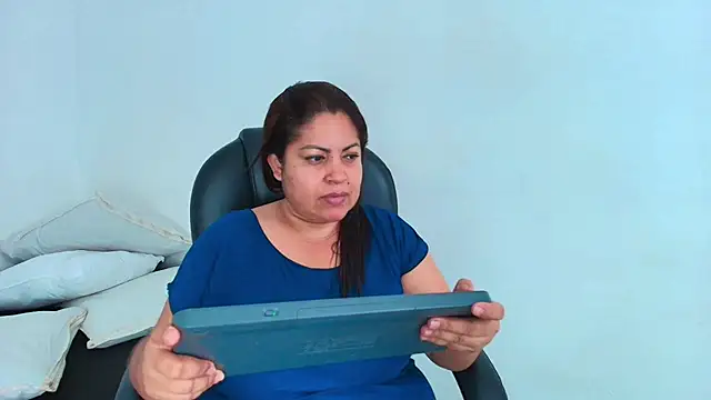Karla hilton1 online show from May 2, 2026, 1:16 pm