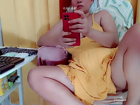 nesianhottits online show from June 25, 2026, 8:47 pm