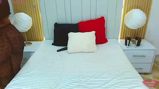 Snapshot of WildScarlet chatting on October 10, 2025, 1:01 pm WildScarlet online show from October 10, 2025, 1:01 pm