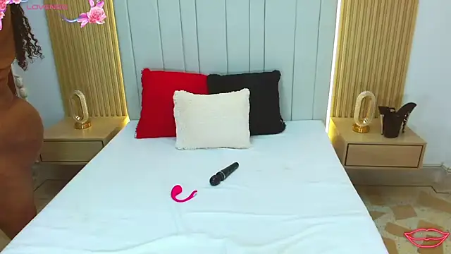 Snapshot of WildScarlet chatting on October 15, 2025, 12:57 pm WildScarlet online show from October 15, 2025, 12:57 pm