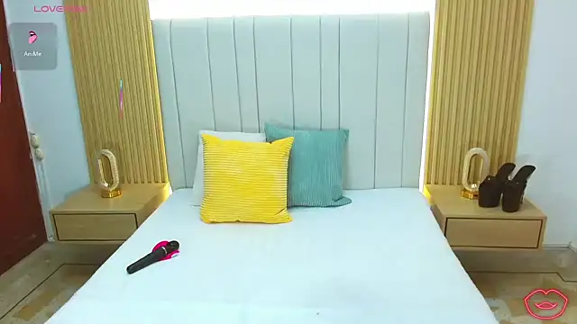 Snapshot of WildScarlet chatting on November 22, 2025, 12:48 pm WildScarlet online show from November 22, 2025, 12:48 pm