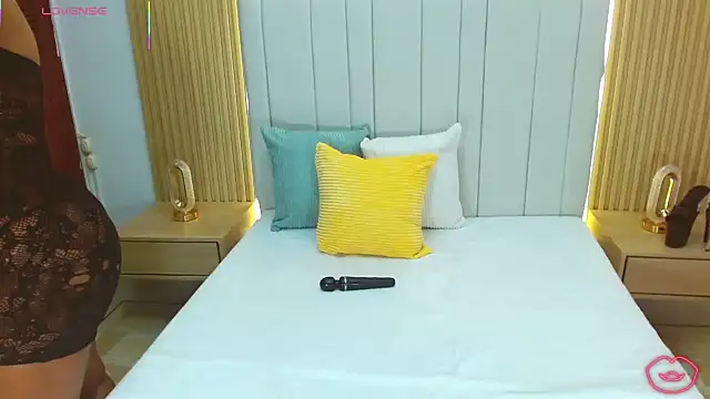 Snapshot of WildScarlet chatting on October 27, 2025, 1:34 pm WildScarlet online show from October 27, 2025, 1:34 pm