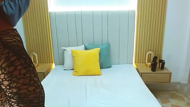 Snapshot of WildScarlet chatting on November 17, 2025, 12:53 pm WildScarlet online show from November 17, 2025, 12:53 pm