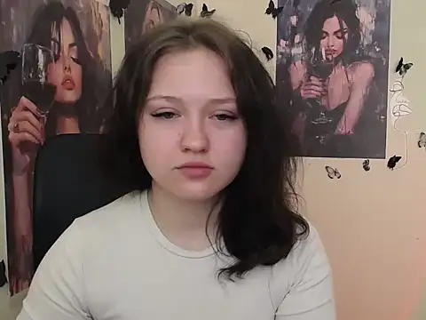 LadyAlice  online show from April 29, 2026, 6:28 am