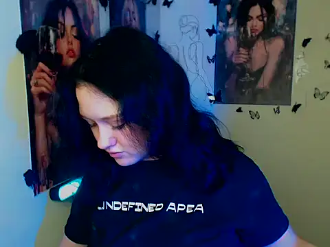 Snapshot of LadyAlice_ chatting on November 4, 2025, 7:01 am LadyAlice online show from November 4, 2025, 7:01 am