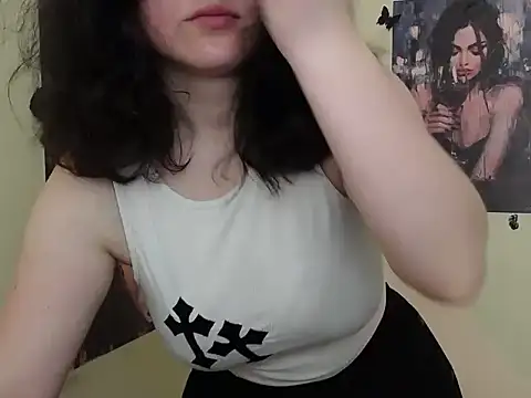 LadyAlice  online show from May 6, 2026, 6:17 am