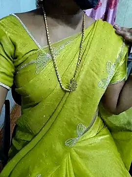 Snapshot of lolida69thamil chatting on April 6, 2026, 4:57 am lolida69thamil online show from April 6, 2026, 4:57 am