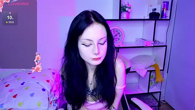 MiaScarlettt online show from November 13, 2025, 7:29 pm