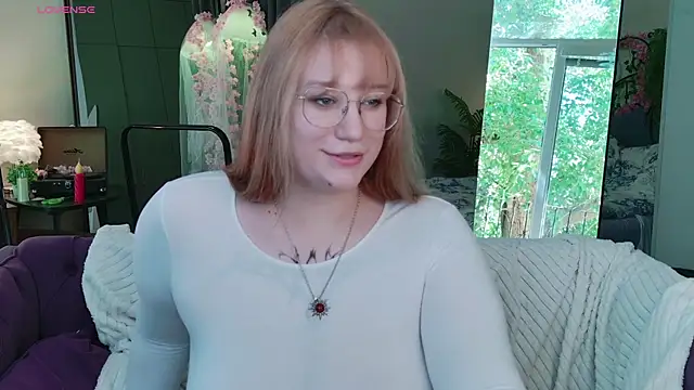 Snapshot of Morvelyn chatting on July 28, 2026, 11:17 am Morvelyn online show from July 28, 2026, 11:17 am