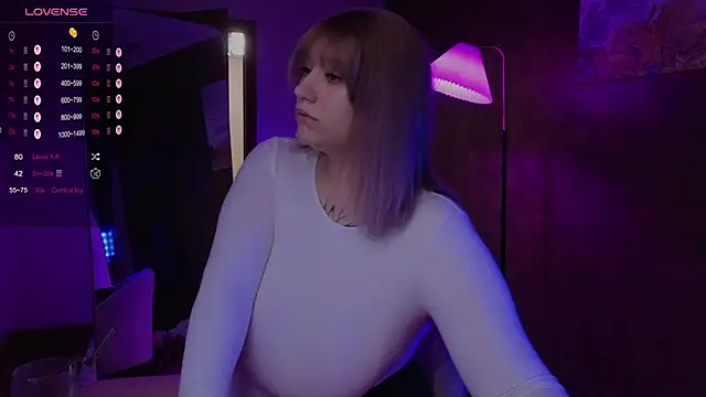 Snapshot of Morvelyn chatting on October 14, 2025, 5:02 pm Morvelyn online show from October 14, 2025, 5:02 pm