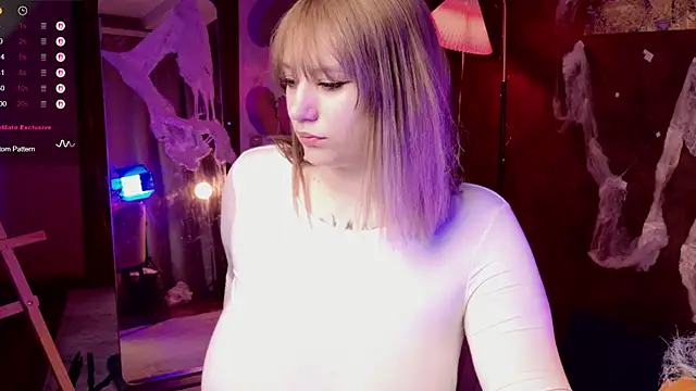 Snapshot of Morvelyn chatting on October 31, 2025, 4:36 pm Morvelyn online show from October 31, 2025, 4:36 pm