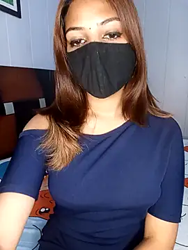 Snapshot of Hot_malika19 chatting on November 3, 2025, 9:35 am Hot malika19 online show from November 3, 2025, 9:35 am