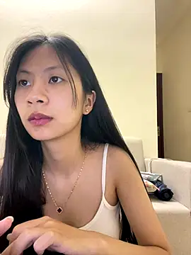 Lil-Gi online show from October 28, 2025, 3:22 pm