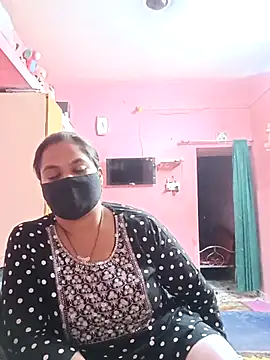 biggbobbsgirl online show from November 30, 2025, 5:58 pm