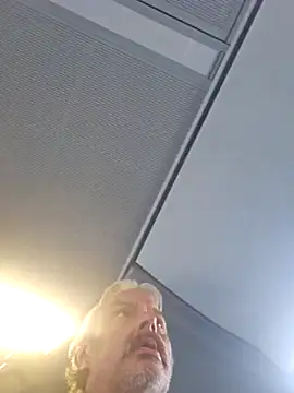 Snapshot of Fonse1860 chatting on November 26, 2025, 9:31 am Fonse1860 online show from November 26, 2025, 9:31 am