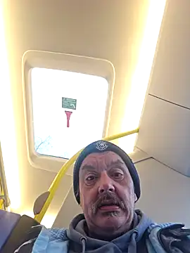 Snapshot of Fonse1860 chatting on December 3, 2025, 9:31 am Fonse1860 online show from December 3, 2025, 9:31 am