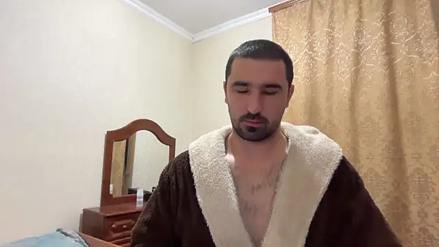 Snapshot of Hard_to_Obey chatting on November 24, 2025, 10:21 pm Hard to Obey online show from November 24, 2025, 10:21 pm