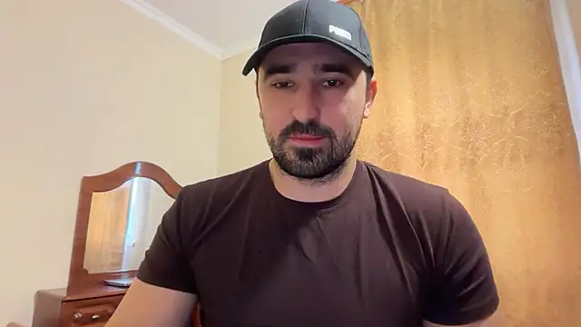 Snapshot of Hard_to_Obey chatting on November 30, 2025, 12:28 pm Hard to Obey online show from November 30, 2025, 12:28 pm