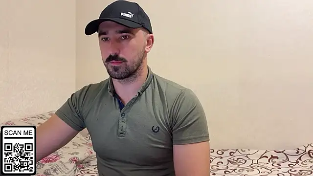 Snapshot of Hard_to_Obey chatting on October 9, 2025, 4:07 pm Hard to Obey online show from October 9, 2025, 4:07 pm