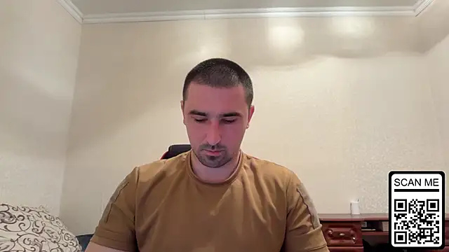 Snapshot of Hard_to_Obey chatting on May 7, 2026, 6:00 pm Hard to Obey online show from May 7, 2026, 6:00 pm