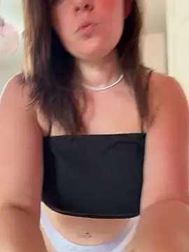 chloedlm5 online show from June 9, 2026, 8:48 am