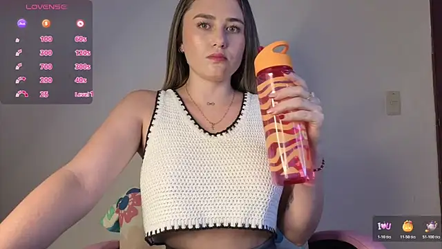 Snapshot of Veronika__Winslow_ chatting on November 11, 2025, 6:52 am Veronika Winslow online show from November 11, 2025, 6:52 am