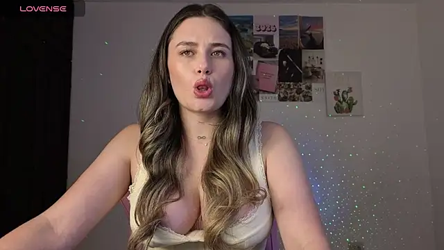 Veronika  Winslow  online show from May 14, 2026, 5:15 am