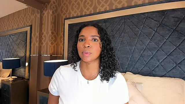 Snapshot of LisaMendez chatting on July 30, 2026, 11:04 pm LisaMendez online show from July 30, 2026, 11:04 pm