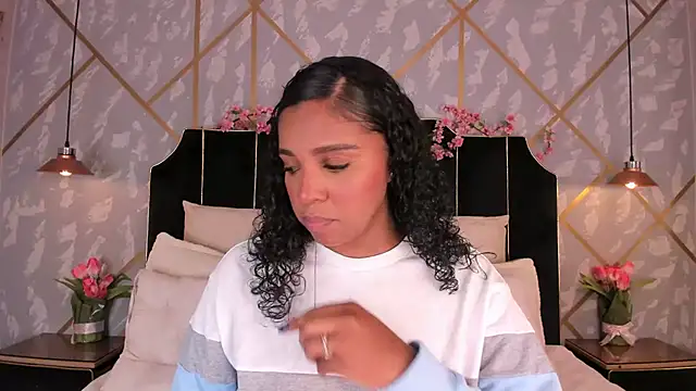 Snapshot of LisaMendez chatting on May 23, 2026, 2:10 am LisaMendez online show from May 23, 2026, 2:10 am