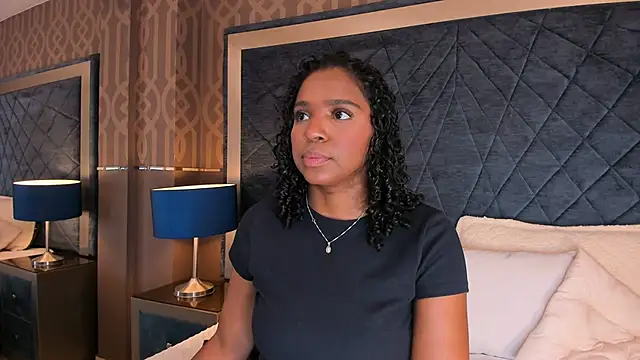 Snapshot of LisaMendez chatting on July 14, 2026, 3:44 am LisaMendez online show from July 14, 2026, 3:44 am