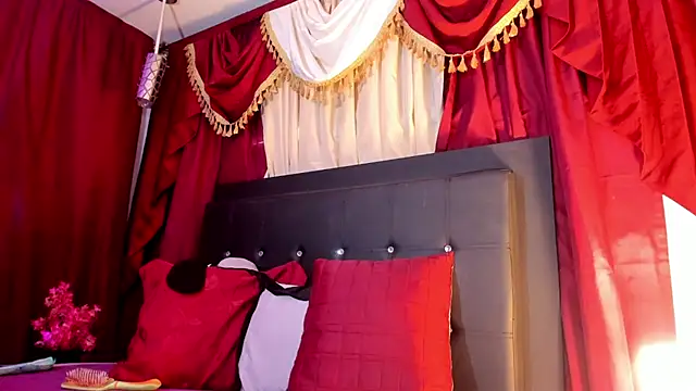 Snapshot of bloom_bbc chatting on December 1, 2025, 9:15 pm bloom bbc online show from December 1, 2025, 9:15 pm