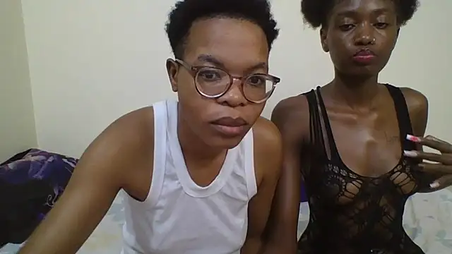 Snapshot of Sexy_Dymme chatting on October 23, 2025, 1:04 am Sexy Dymme online show from October 23, 2025, 1:04 am