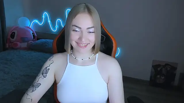 LaraKrein lk online show from March 3, 2026, 12:34 pm