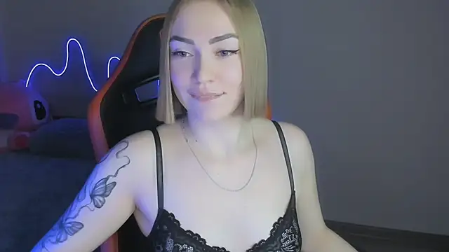 LaraKrein lk online show from November 21, 2025, 3:33 pm