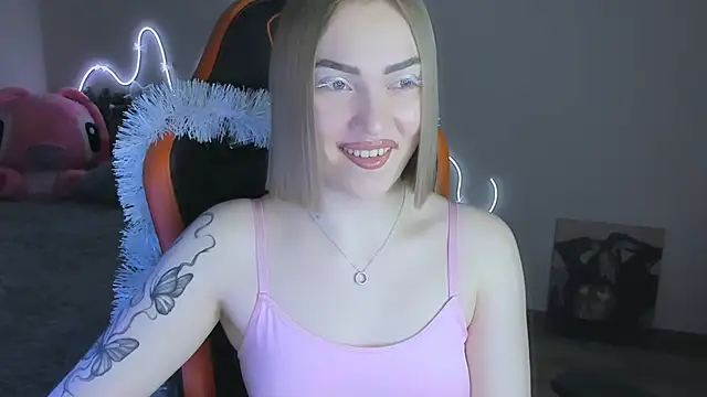 LaraKrein lk online show from December 22, 2025, 5:57 pm