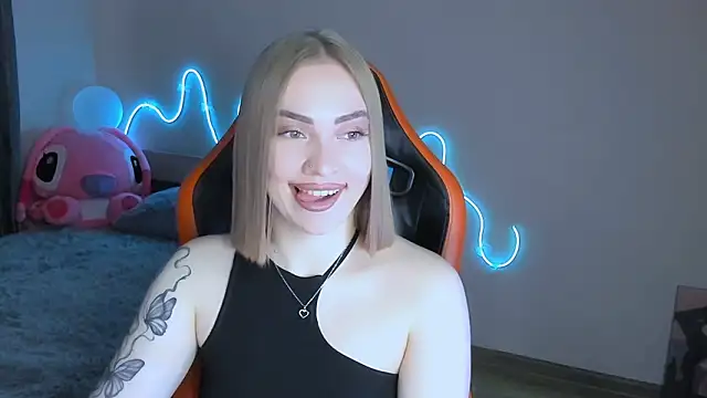 LaraKrein lk online show from February 23, 2026, 1:23 pm