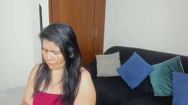 Snapshot of kiraGeiner chatting on July 14, 2026, 10:09 am kiraGeiner online show from July 14, 2026, 10:09 am