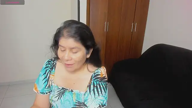 Snapshot of kiraGeiner chatting on August 7, 2026, 11:05 am kiraGeiner online show from August 7, 2026, 11:05 am