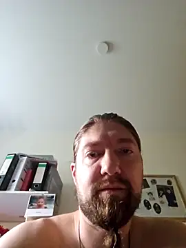 Snapshot of Atawolf87 chatting on October 31, 2025, 8:11 am Atawolf87 online show from October 31, 2025, 8:11 am