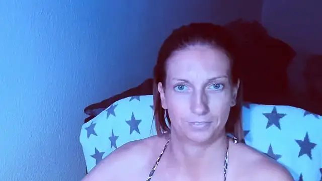 Snapshot of SexyJulia21 chatting on July 25, 2026, 6:21 am SexyJulia21 online show from July 25, 2026, 6:21 am