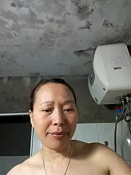 Bianly online show from May 3, 2026, 1:15 pm